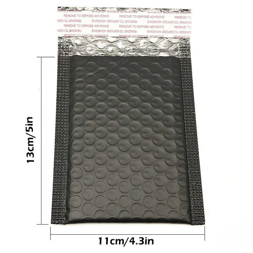 #000 Black polyester-filled envelopes are suitable for small business jewelry