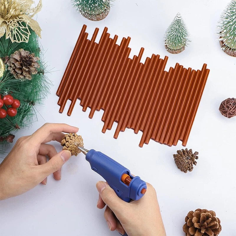 Ultra-high viscosity hot glue rods in bulk brown are used for handcrafting