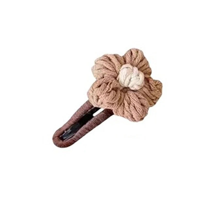 Cute and elegant plush large hair duck clip hair clip, suitable for women